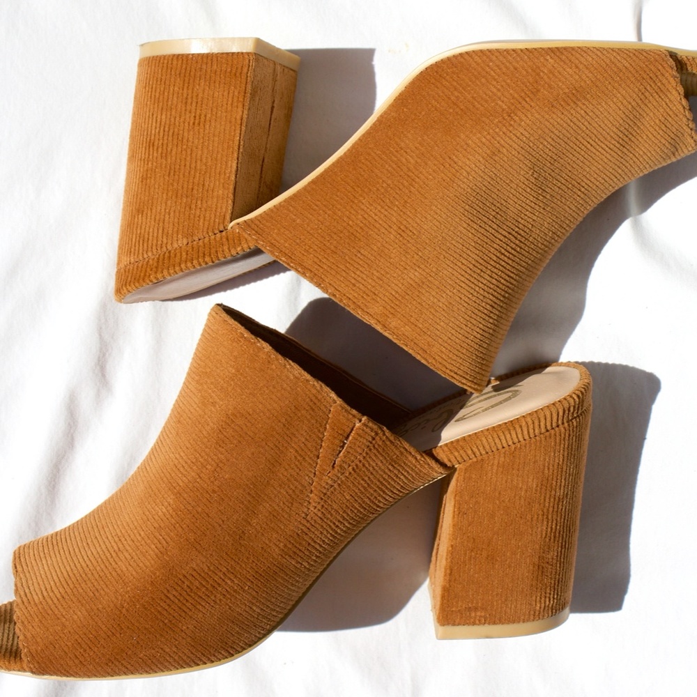 Sbicca Access Corduroy Heels - Picture 5 of 8